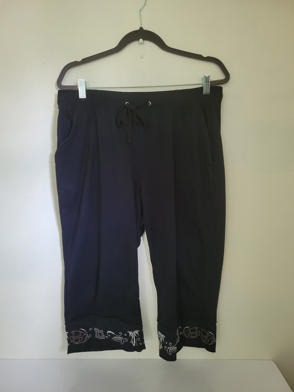 Women's Black Capris with Embroidered Hem